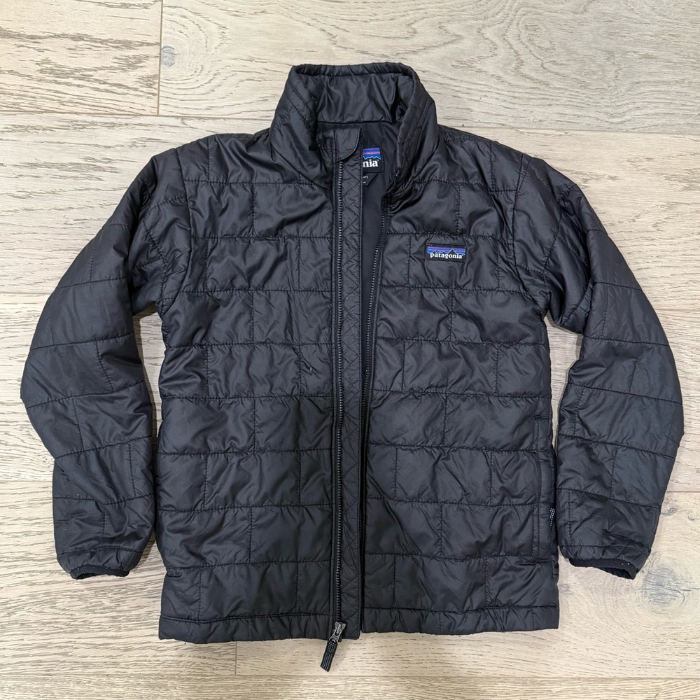 Patagonia Nano Puff kids brick black size Small 7-8